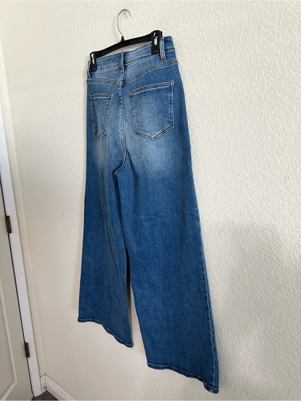 Oneso Blue Wide Leg Flare Jeans - Classic Medium Wash size 29 new out tags - Picture 3 of 5
